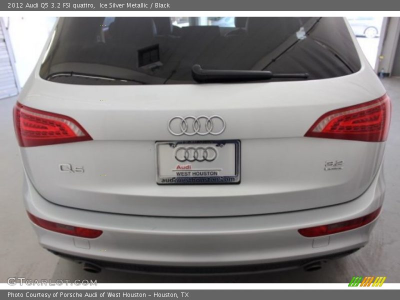 Ice Silver Metallic / Black 2012 Audi Q5 3.2 FSI quattro
