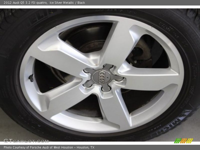 Ice Silver Metallic / Black 2012 Audi Q5 3.2 FSI quattro