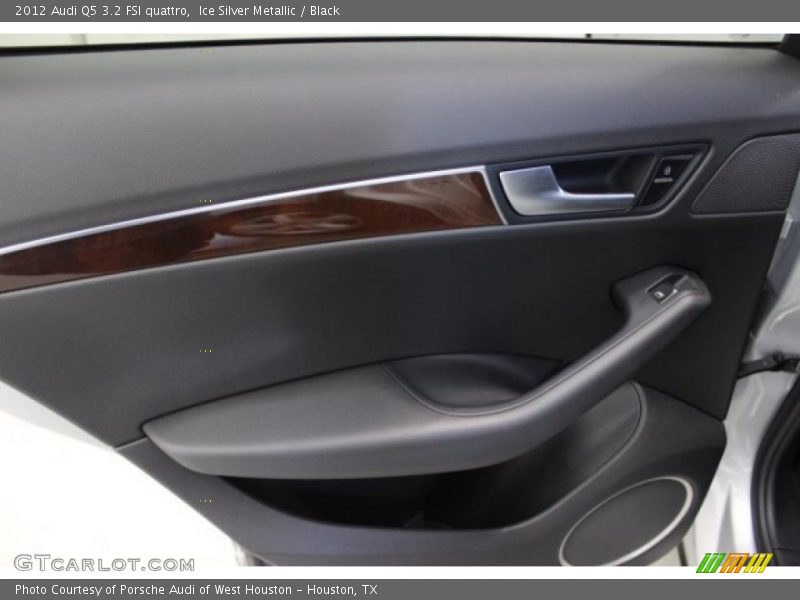 Ice Silver Metallic / Black 2012 Audi Q5 3.2 FSI quattro