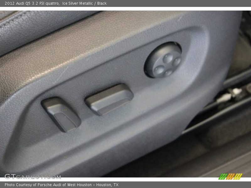 Ice Silver Metallic / Black 2012 Audi Q5 3.2 FSI quattro