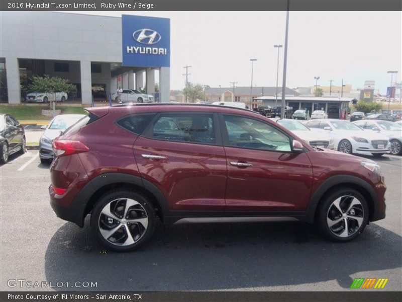 Ruby Wine / Beige 2016 Hyundai Tucson Limited