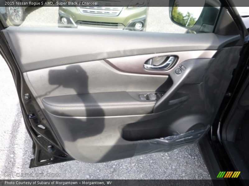 Super Black / Charcoal 2015 Nissan Rogue S AWD