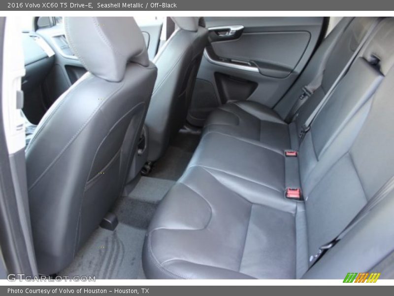 Seashell Metallic / Off-Black 2016 Volvo XC60 T5 Drive-E