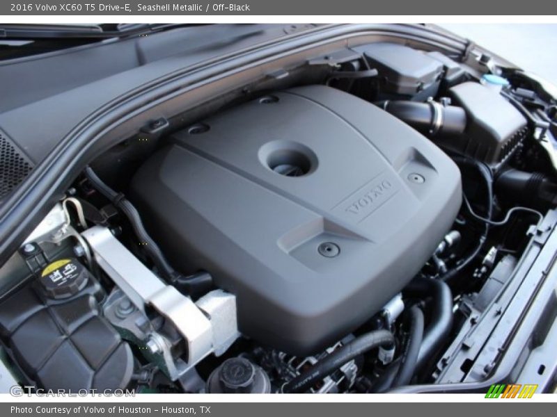 Seashell Metallic / Off-Black 2016 Volvo XC60 T5 Drive-E