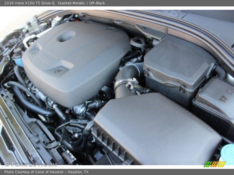 Seashell Metallic / Off-Black 2016 Volvo XC60 T5 Drive-E