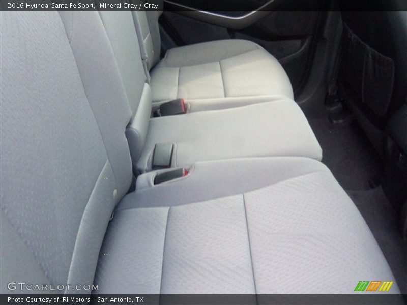 Mineral Gray / Gray 2016 Hyundai Santa Fe Sport