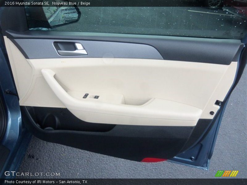 Nouveau Blue / Beige 2016 Hyundai Sonata SE