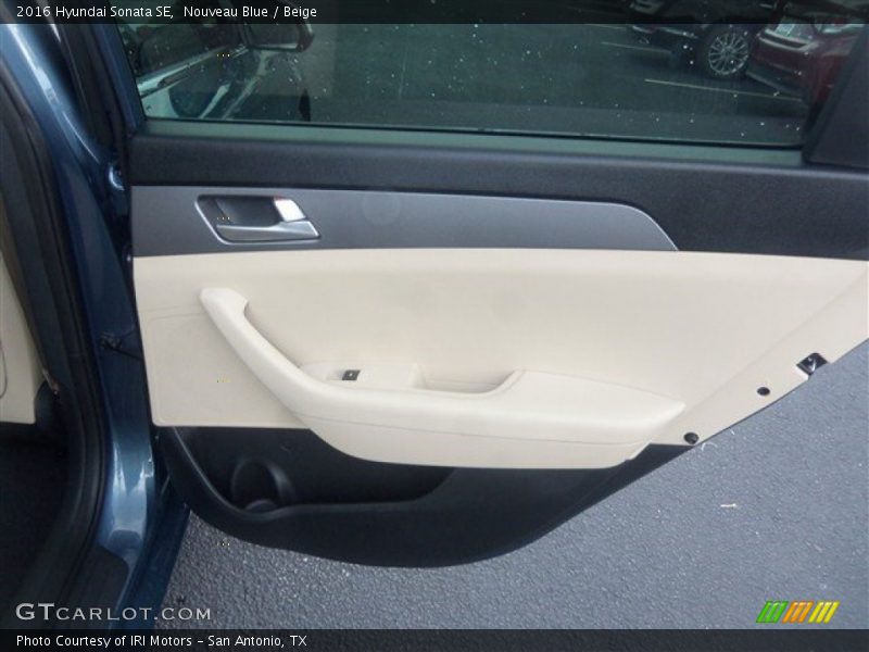 Nouveau Blue / Beige 2016 Hyundai Sonata SE