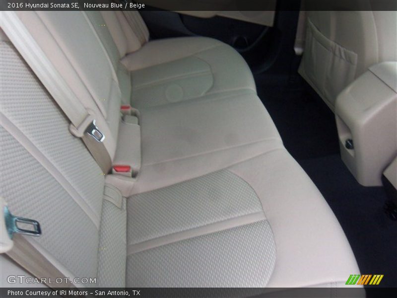 Nouveau Blue / Beige 2016 Hyundai Sonata SE