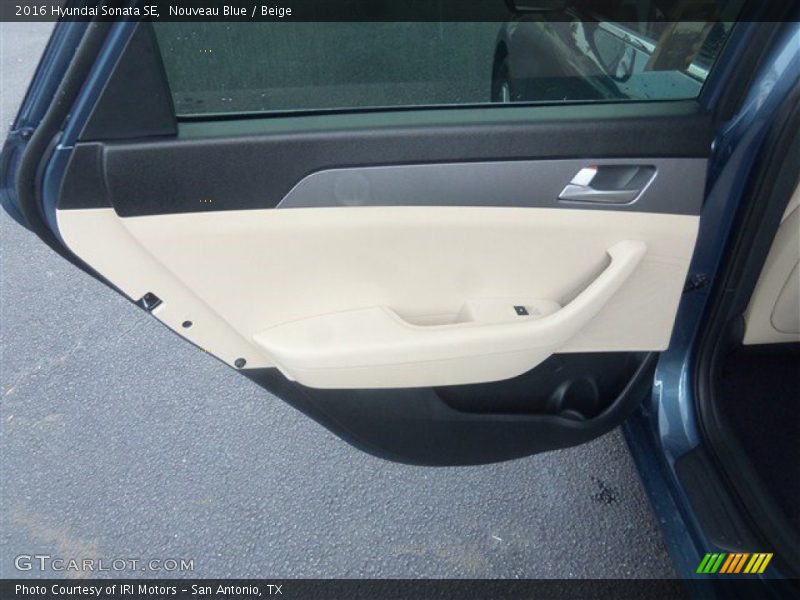 Nouveau Blue / Beige 2016 Hyundai Sonata SE