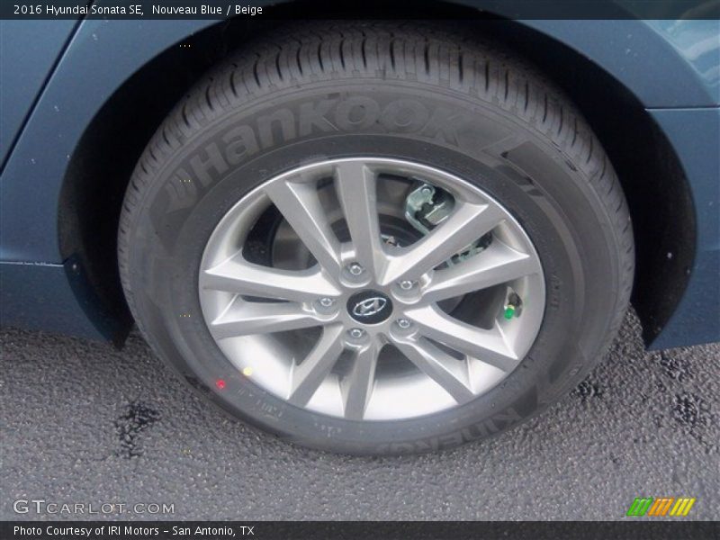 Nouveau Blue / Beige 2016 Hyundai Sonata SE