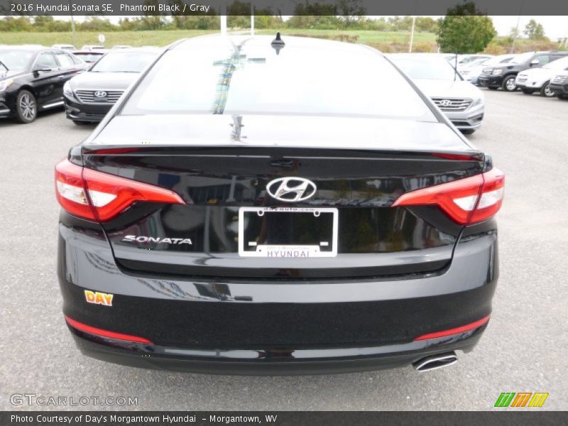 Phantom Black / Gray 2016 Hyundai Sonata SE