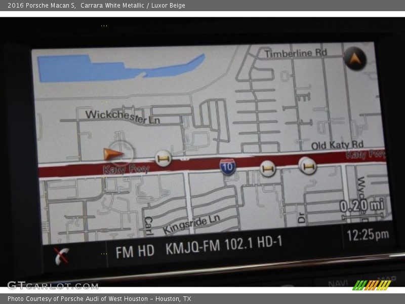 Carrara White Metallic / Luxor Beige 2016 Porsche Macan S
