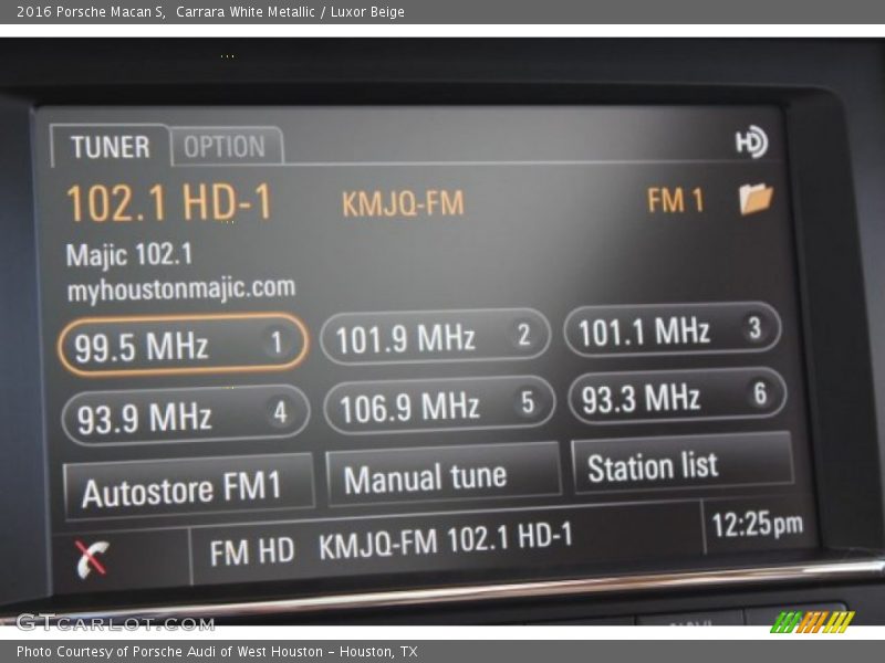 Carrara White Metallic / Luxor Beige 2016 Porsche Macan S