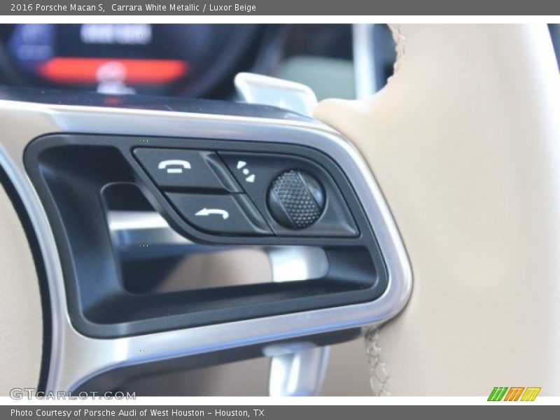 Carrara White Metallic / Luxor Beige 2016 Porsche Macan S