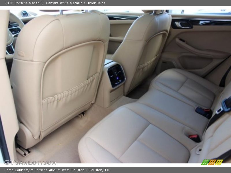 Carrara White Metallic / Luxor Beige 2016 Porsche Macan S