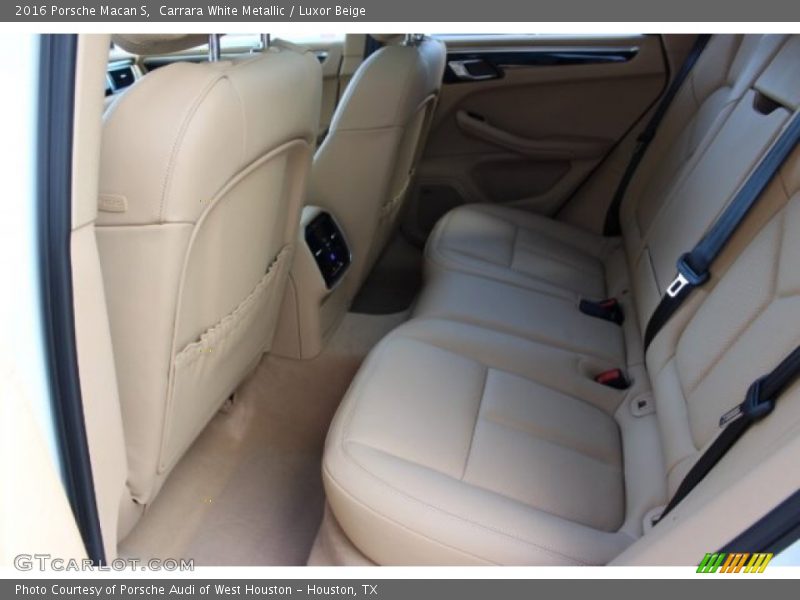 Carrara White Metallic / Luxor Beige 2016 Porsche Macan S