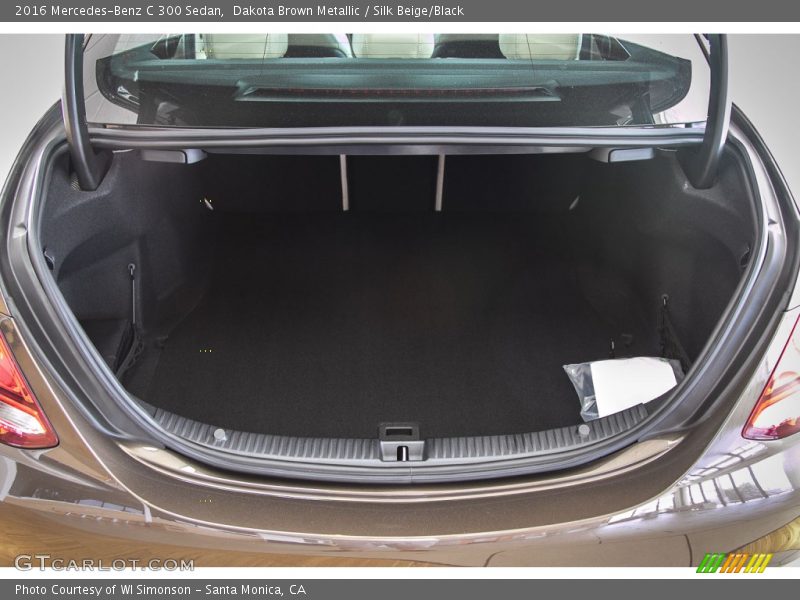  2016 C 300 Sedan Trunk