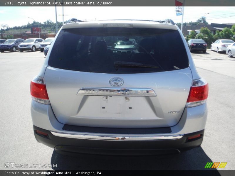 Classic Silver Metallic / Black 2013 Toyota Highlander SE 4WD