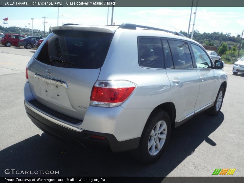 Classic Silver Metallic / Black 2013 Toyota Highlander SE 4WD