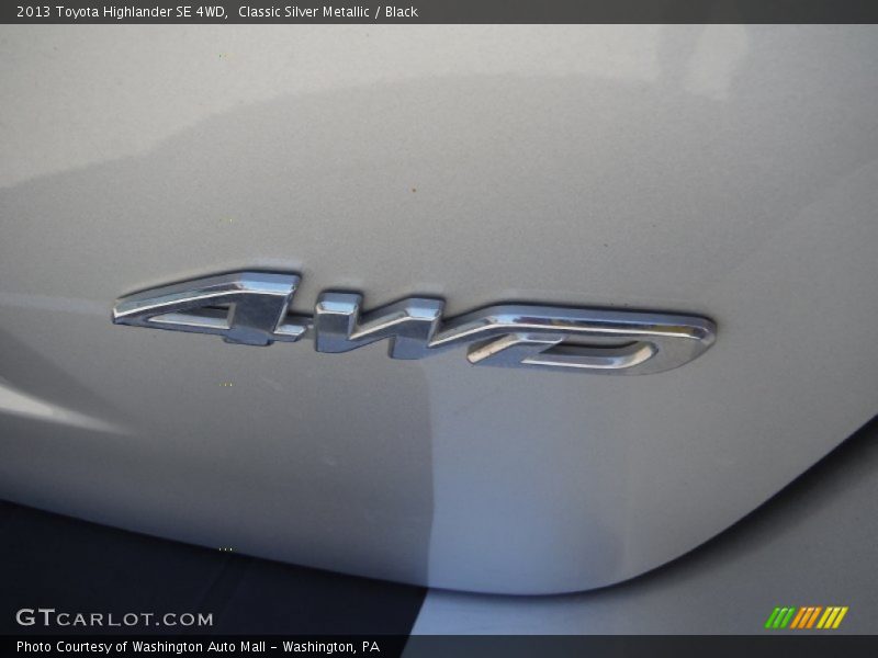Classic Silver Metallic / Black 2013 Toyota Highlander SE 4WD