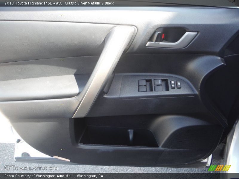 Classic Silver Metallic / Black 2013 Toyota Highlander SE 4WD