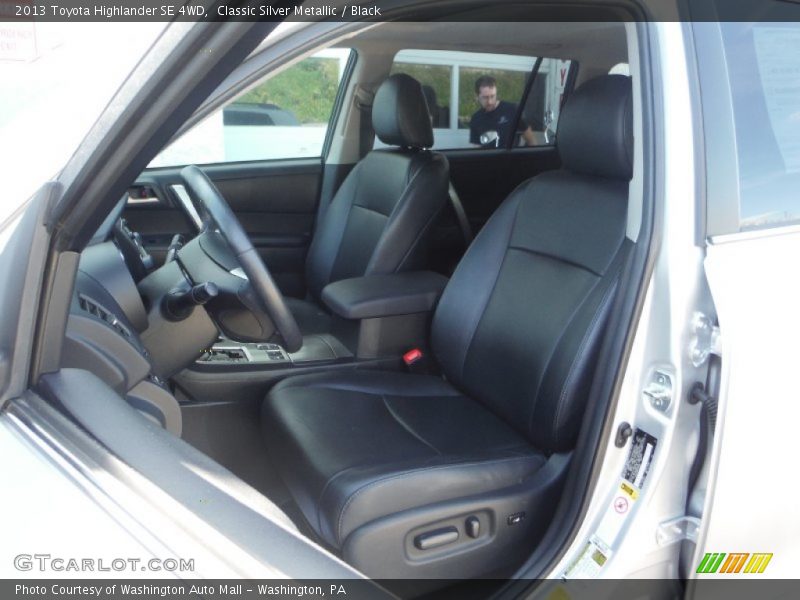 Classic Silver Metallic / Black 2013 Toyota Highlander SE 4WD