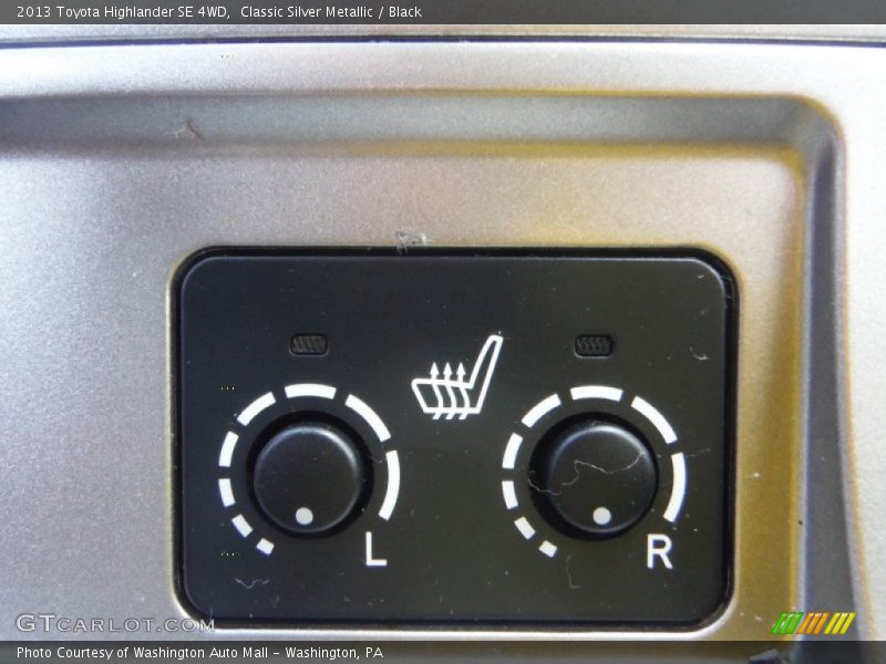 Classic Silver Metallic / Black 2013 Toyota Highlander SE 4WD