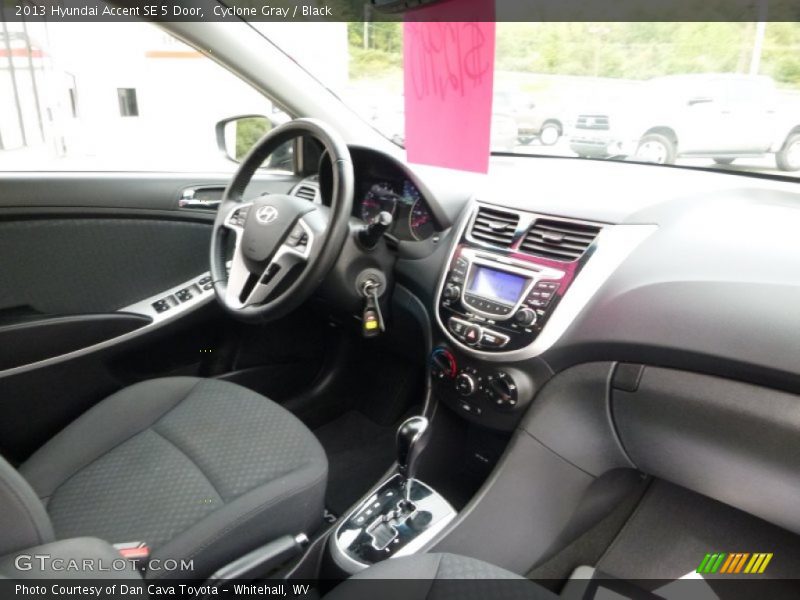 Cyclone Gray / Black 2013 Hyundai Accent SE 5 Door