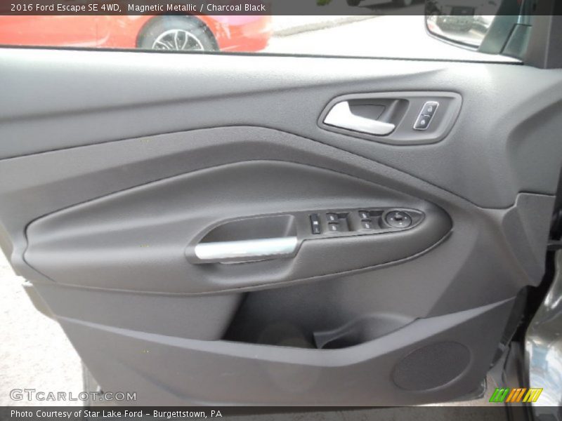 Magnetic Metallic / Charcoal Black 2016 Ford Escape SE 4WD