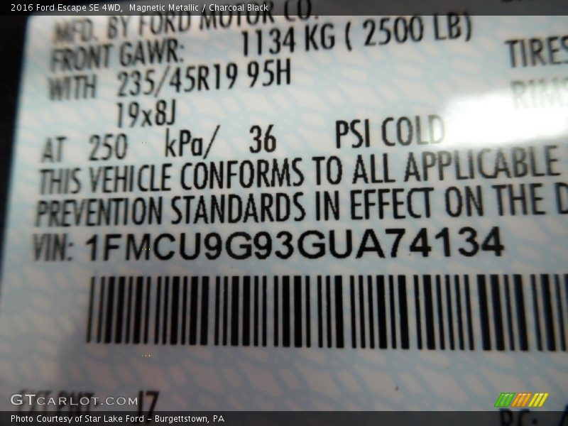 Magnetic Metallic / Charcoal Black 2016 Ford Escape SE 4WD