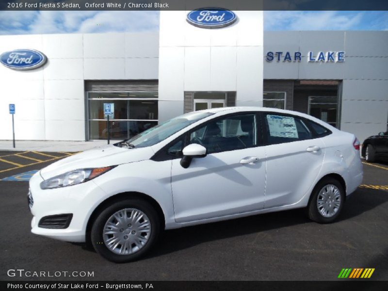Oxford White / Charcoal Black 2016 Ford Fiesta S Sedan