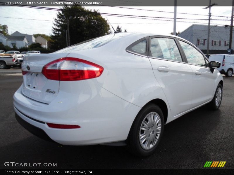 Oxford White / Charcoal Black 2016 Ford Fiesta S Sedan