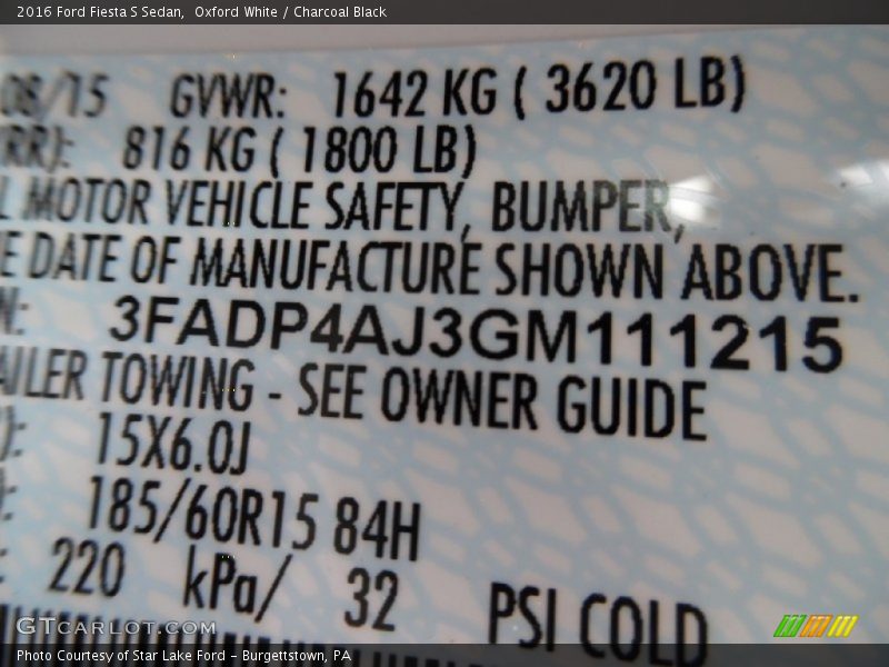 Oxford White / Charcoal Black 2016 Ford Fiesta S Sedan