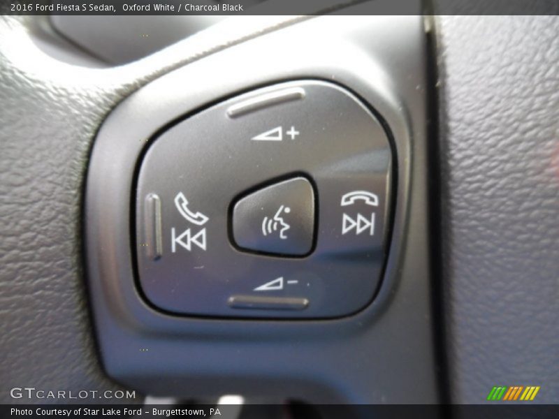 Oxford White / Charcoal Black 2016 Ford Fiesta S Sedan