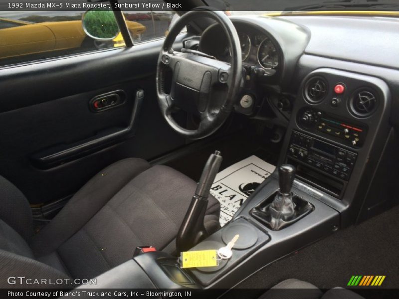 Sunburst Yellow / Black 1992 Mazda MX-5 Miata Roadster