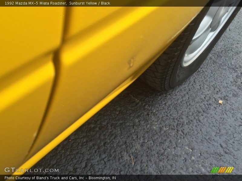 Sunburst Yellow / Black 1992 Mazda MX-5 Miata Roadster