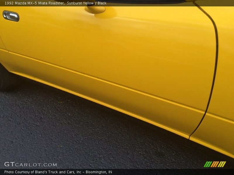 Sunburst Yellow / Black 1992 Mazda MX-5 Miata Roadster