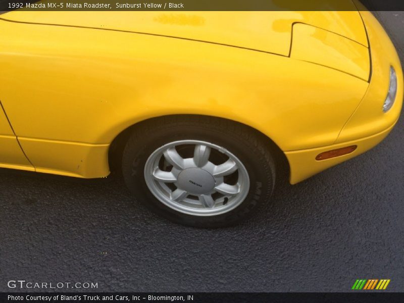 Sunburst Yellow / Black 1992 Mazda MX-5 Miata Roadster