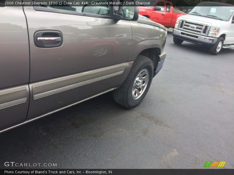 Graystone Metallic / Dark Charcoal 2006 Chevrolet Silverado 1500 LS Crew Cab 4x4