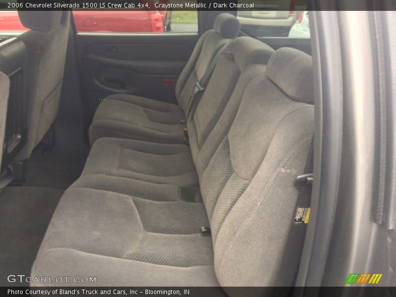 Graystone Metallic / Dark Charcoal 2006 Chevrolet Silverado 1500 LS Crew Cab 4x4