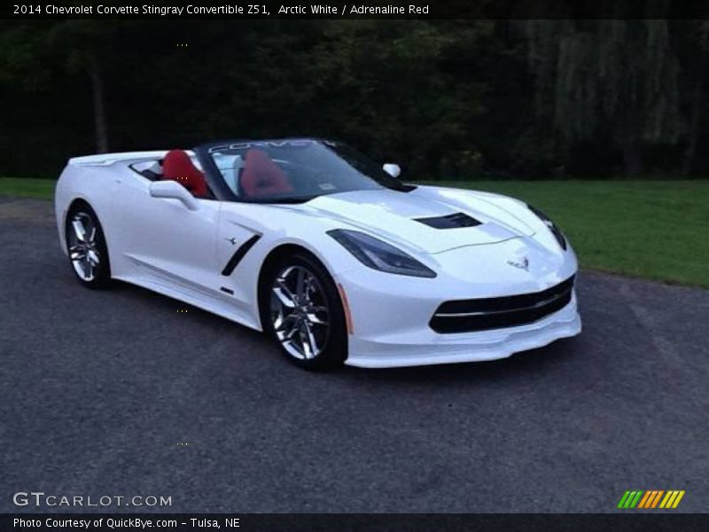 Front 3/4 View of 2014 Corvette Stingray Convertible Z51