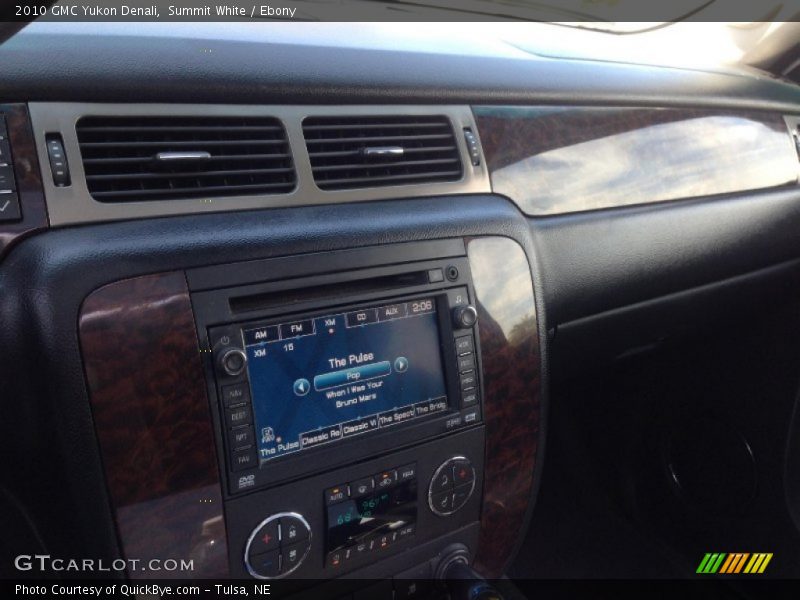 Summit White / Ebony 2010 GMC Yukon Denali