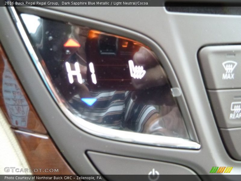 Dark Sapphire Blue Metallic / Light Neutral/Cocoa 2016 Buick Regal Regal Group