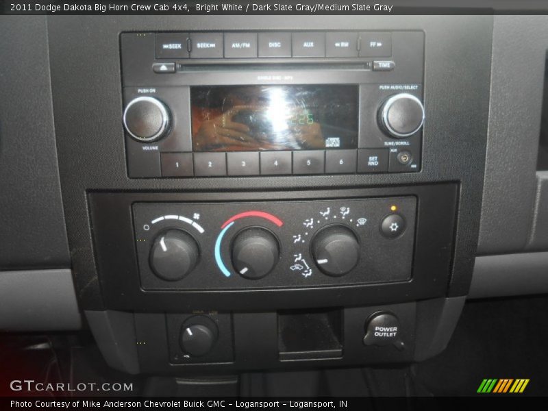 Bright White / Dark Slate Gray/Medium Slate Gray 2011 Dodge Dakota Big Horn Crew Cab 4x4