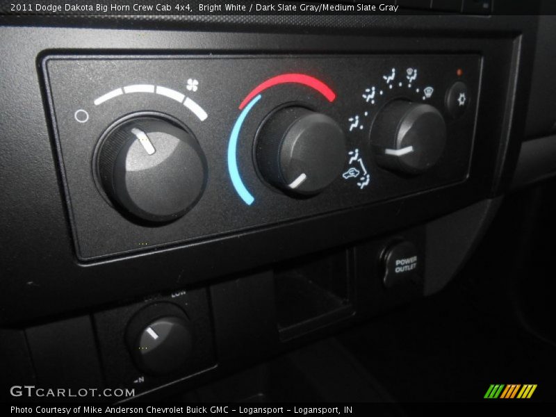 Bright White / Dark Slate Gray/Medium Slate Gray 2011 Dodge Dakota Big Horn Crew Cab 4x4