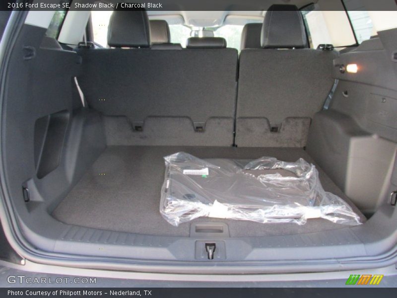  2016 Escape SE Trunk