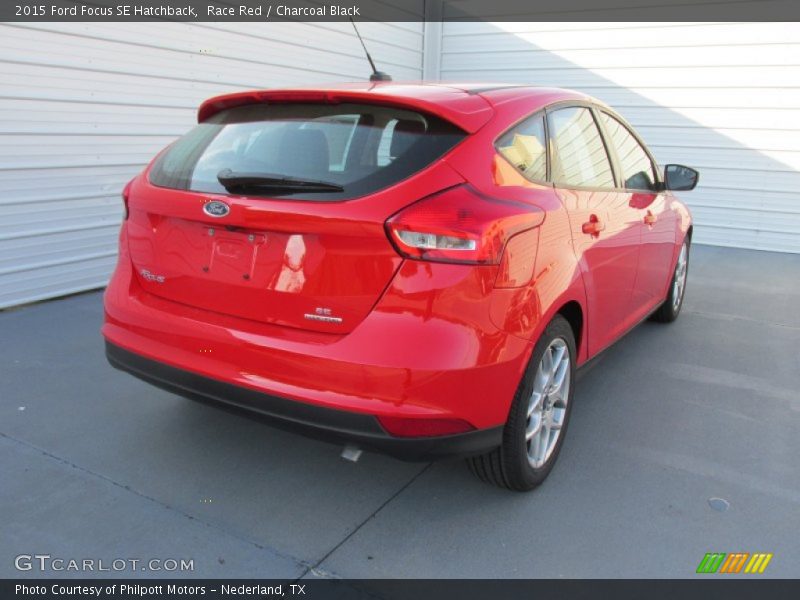 Race Red / Charcoal Black 2015 Ford Focus SE Hatchback
