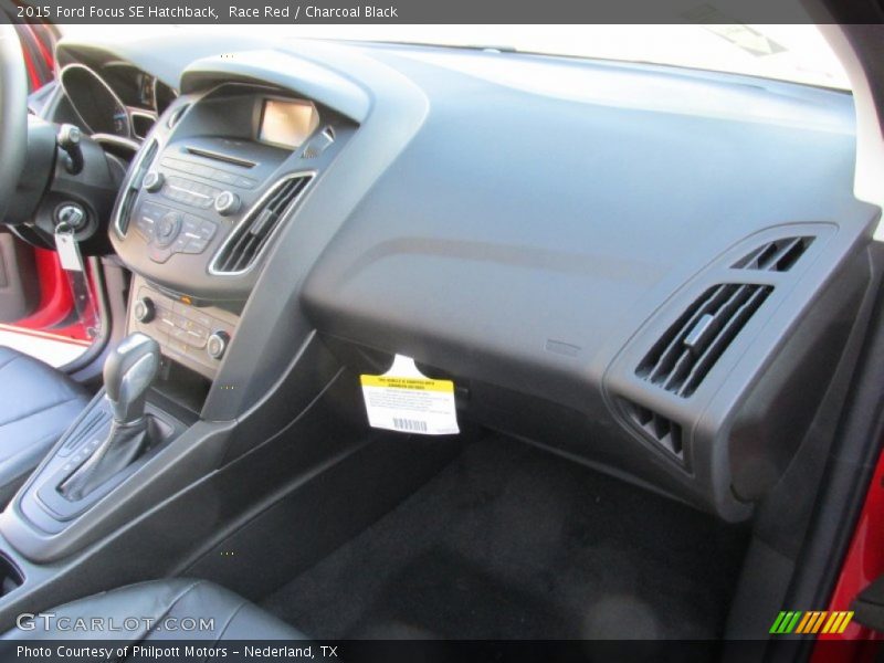Race Red / Charcoal Black 2015 Ford Focus SE Hatchback
