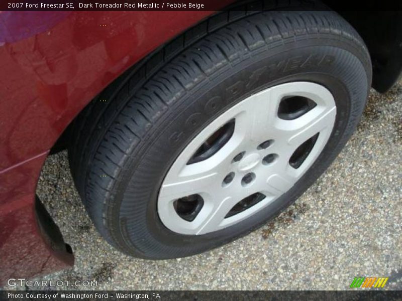 Dark Toreador Red Metallic / Pebble Beige 2007 Ford Freestar SE